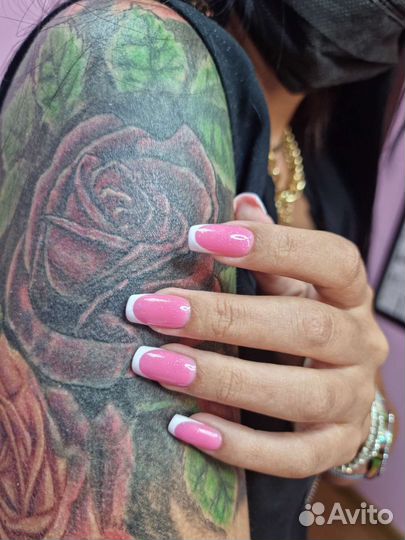 Маникюр, педикюр, наращивание ногтей