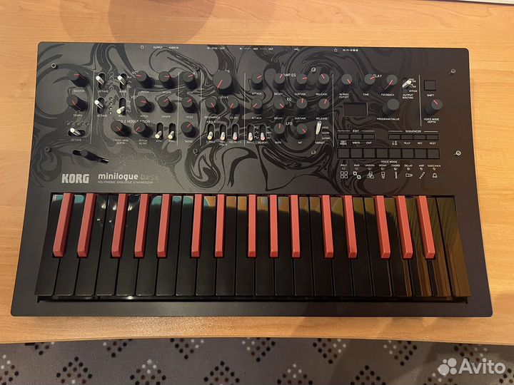 Korg minilogue bass