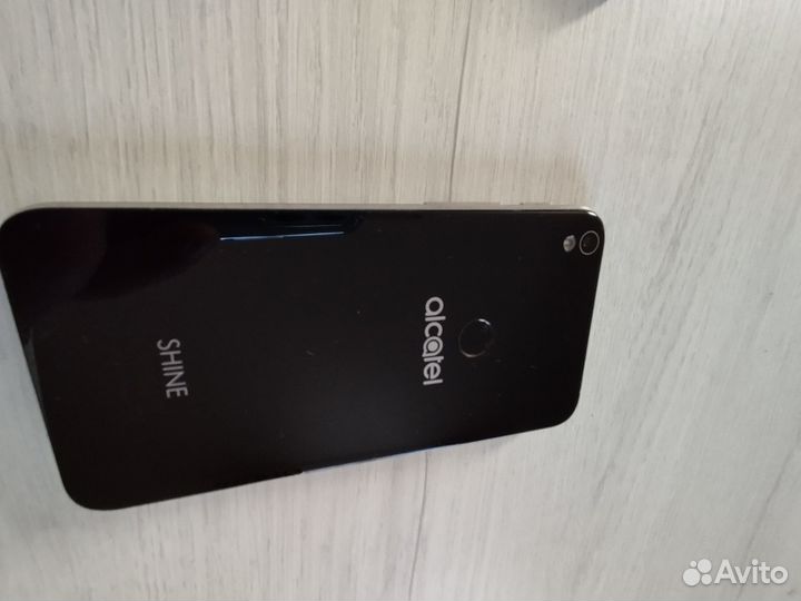 Alcatel Shine Lite, 2/16 ГБ
