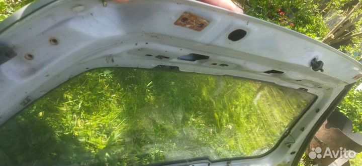 Legnum крышка багажника