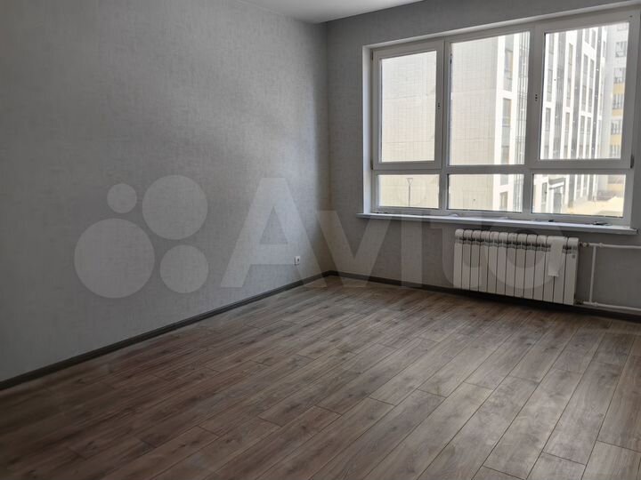 3-к. квартира, 83 м², 3/17 эт.