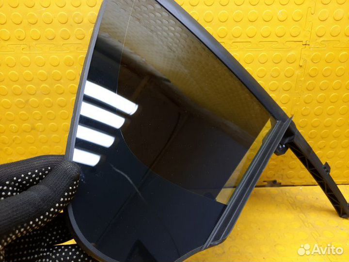 Стекло двери заднее правое Volkswagen Polo CK