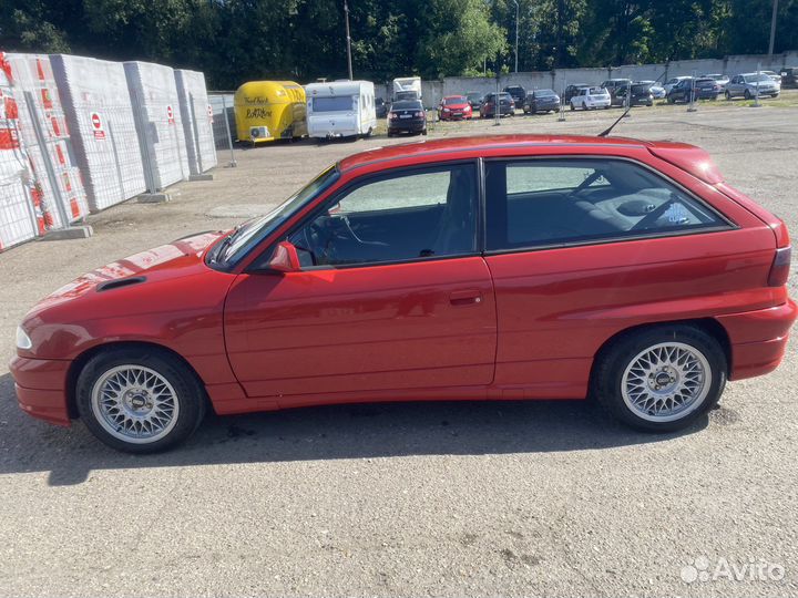 Opel Astra 2.0 МТ, 1992, 200 000 км