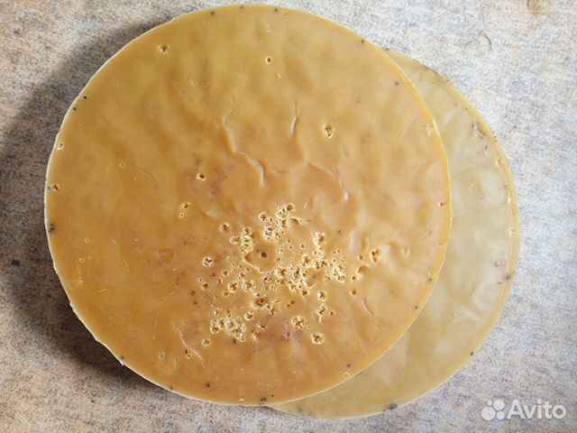 Продам воск пчелиный. Со своей пасеки. Желтый