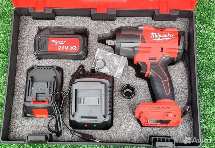 Гайковерт Milwaukee 850 Нм (Арт.74083)