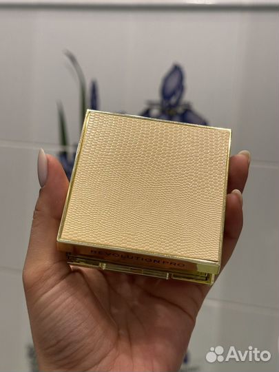 Пудра Revolution Pro CC Perfecting