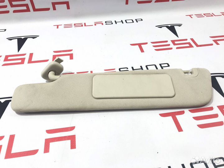 Солнцезащитный козырек левый Tesla Model S 2015