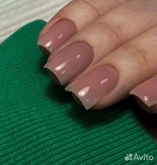 Маникюр с покрытием гель-лаком