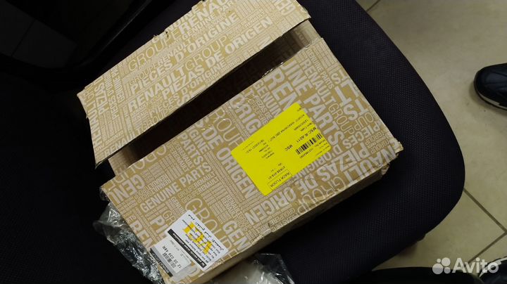 Двухмассовый маховик Renault scenic3 123003948R