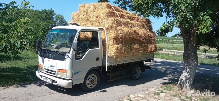 Солома в тюках