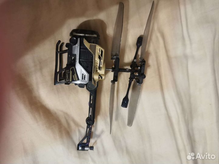 Вертолетик на радиоуправлении очень маленький