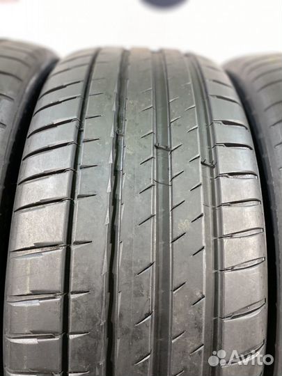 Michelin Pilot Sport 4 225/45 R19 94W