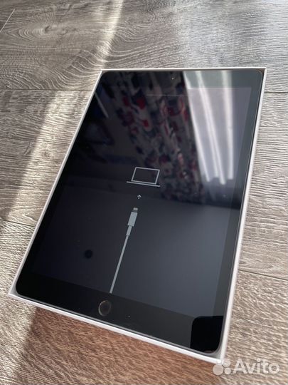 iPad 7 10.2” 2019 32GB Wi-Fi по запчастям