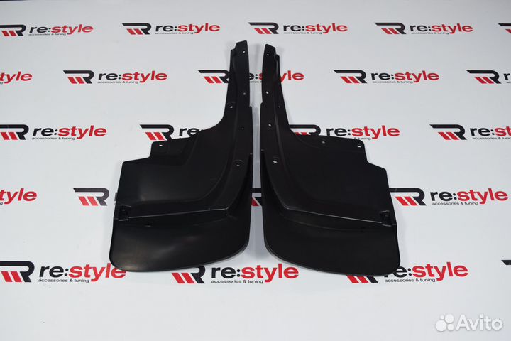 Брызговики Lexus LX570 12-15г Черные