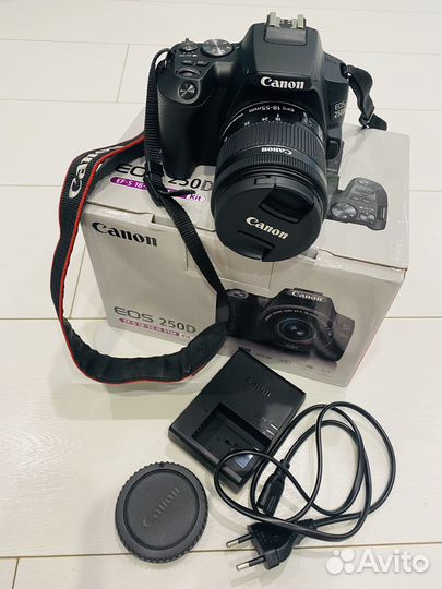 Canon EOS 250D Kit EF-S 18-55mm f/4.0-5.6