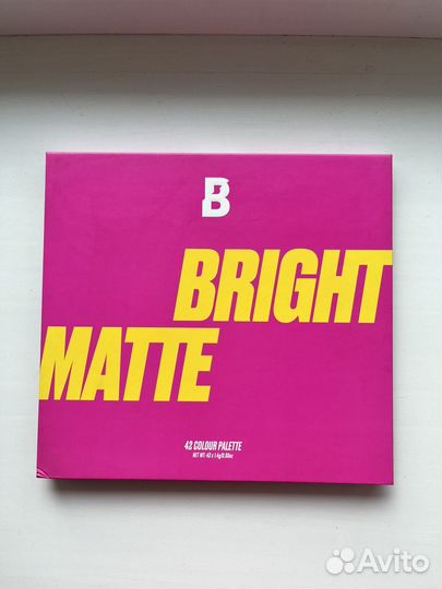 Палетка теней Beauty Bay (оригинал)