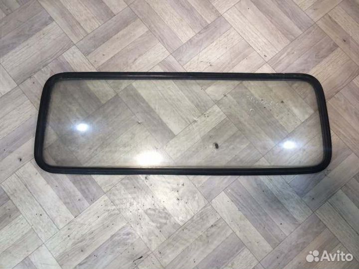 Стекло заднее Mazda Titan