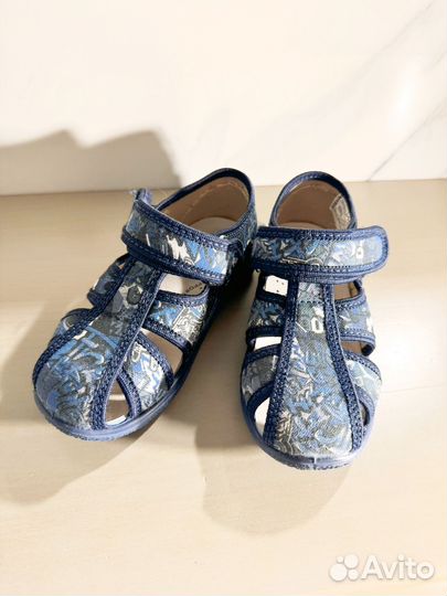 Сандалии,тапочки Kapika