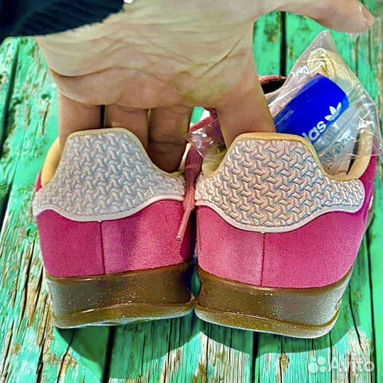 Кроссовки adidas gazelle bold pink (36-40)