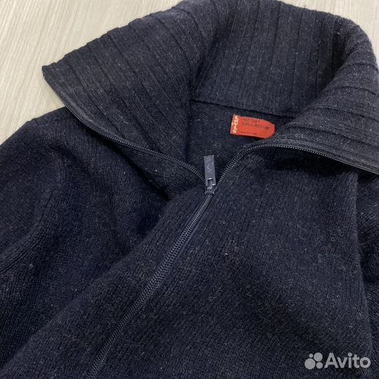 Женский свитер Levis