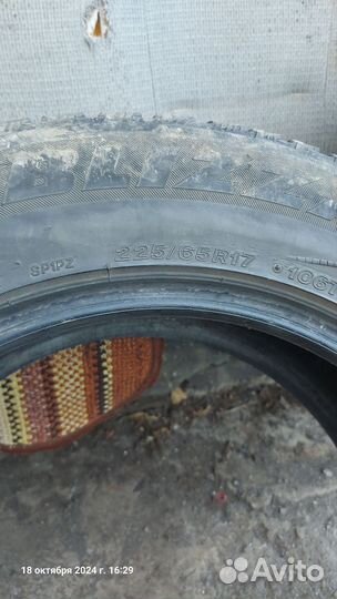 Bridgestone Blizzak Spike-01 225/65 R17