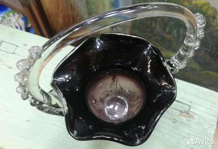 Ваза с ручкой из цветного стекла СССР