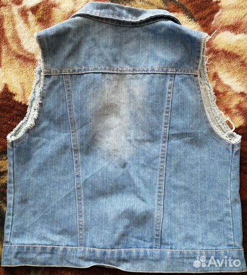 Джинсовая жилетка