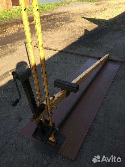 Опрокидыватель автомобилей