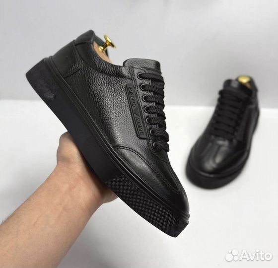 Кроссовки Armani осенние