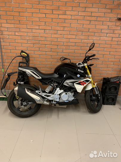 BMW G310 R