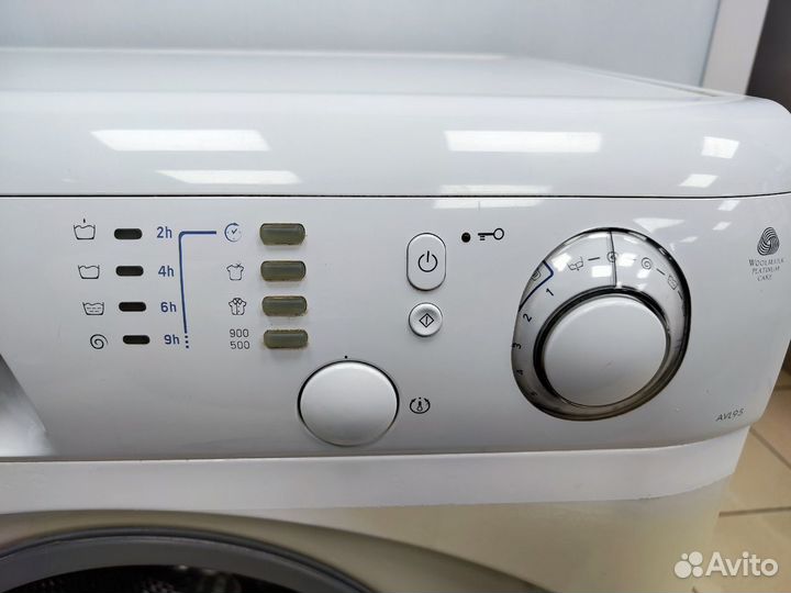 Стиральная машина Hotpoint Ariston AVL 95 (лб80а)
