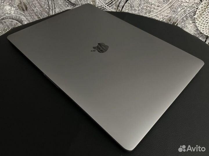 MacBook Pro 16 i9 32GB 1TB 8GB Видеокарта