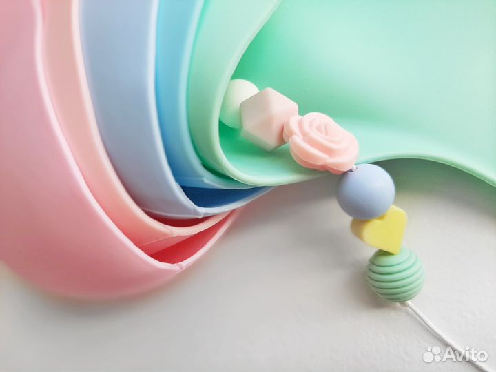 Нагрудник с кормашком, умная посуда