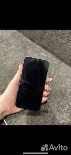 Телефон iPhone13