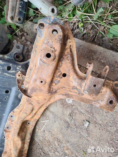 Балка подвески задняя Honda Cr-V 2 2002