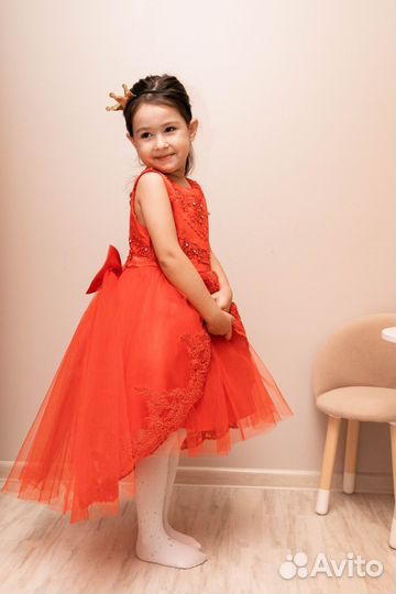 Платье для девочки нарядное