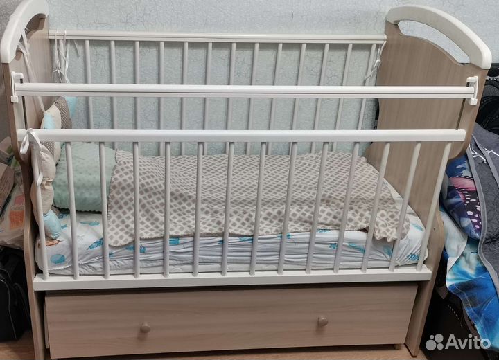 Детская кроватка