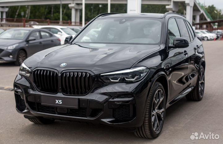 BMW X5 3.0 AT, 2022
