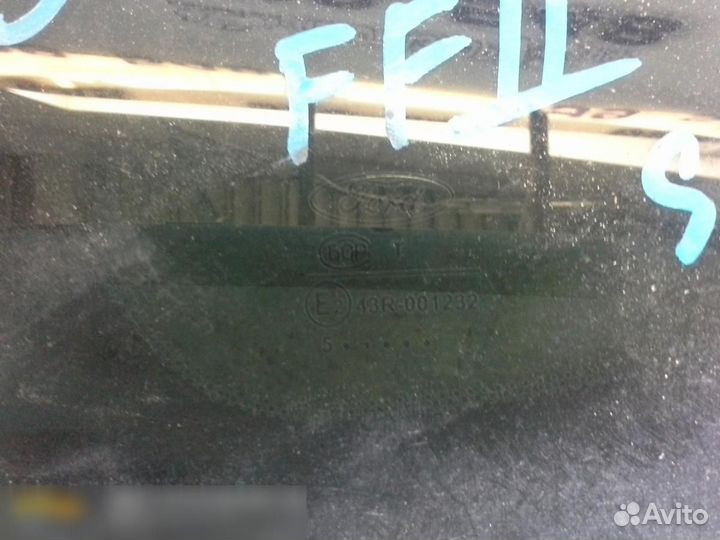 Стекло кузовное глухое левое Ford Focus II 2005-20