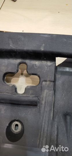 Кожух замка капота land cruiser 200