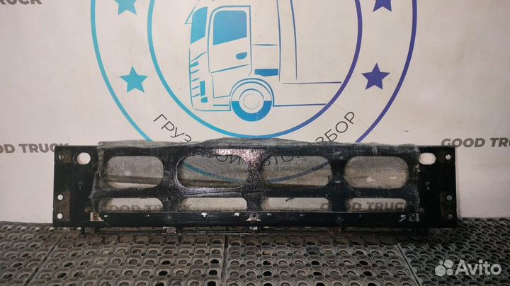 Подножка обслуживания передняя