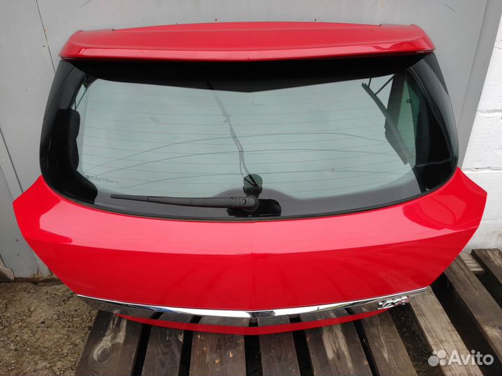 Крышка багажника со спойлером OPC Astra H