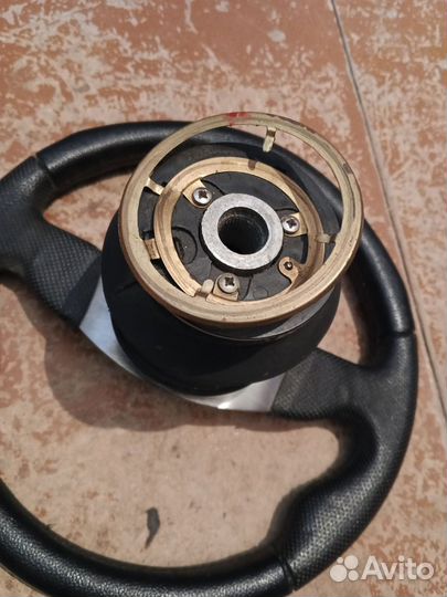 Руль спортивный с сигналом