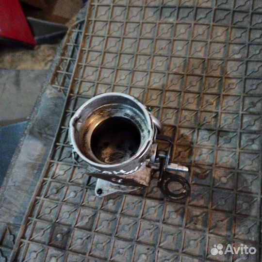 Дроссельная заслонка Volkswagen Sharan 1.9 tdi