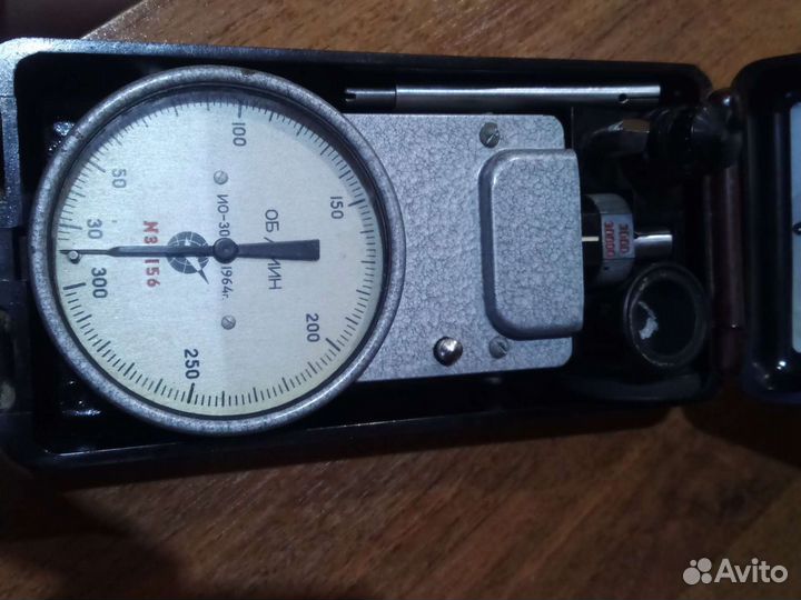 Тахометр ио-30,ссср