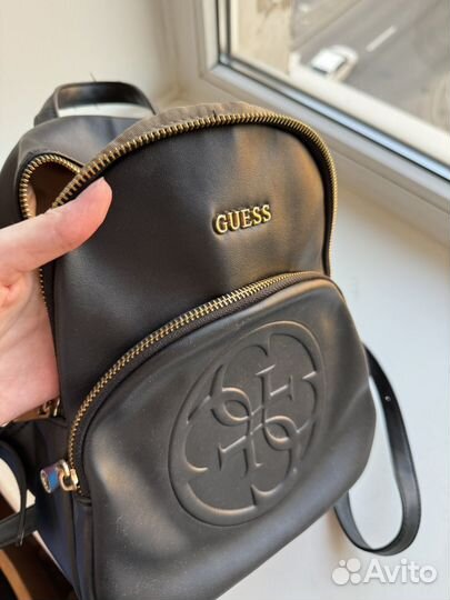 Рюкзак женский черный guess