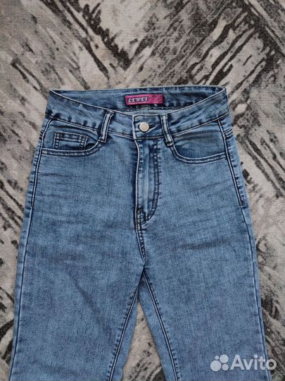 Джинсы клеш женские