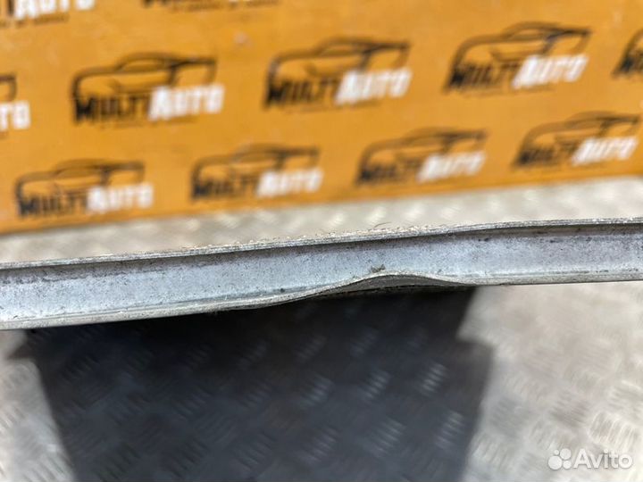 Радиатор кондиционера Land Rover Discovery 5 3.0L