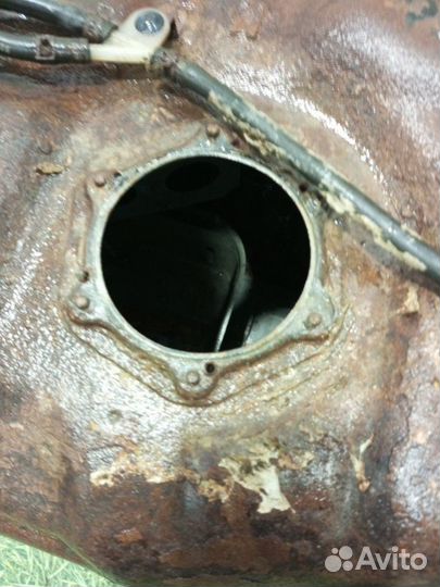 Бензобак Mitsubishi Pajero Sport внедорожник 3.0