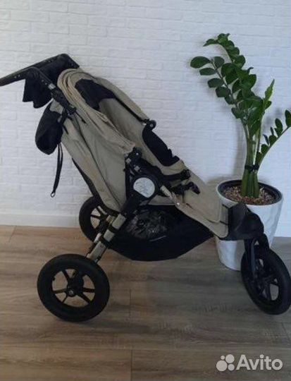 Коляска baby jogger city elite